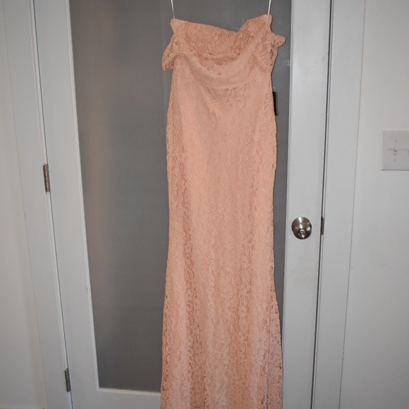 NWT Lulus BLUSH PINK LACE OFF-THE-SHOULDER MAXI - Picture 4 of 7